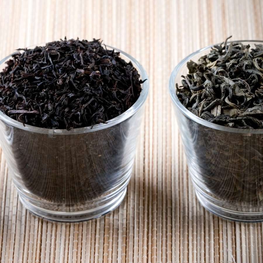 Thé vert contre thé noir quelles différences ?